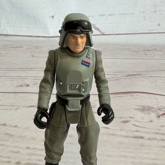 1997 STAR WARS Power of The Force POTF Hasbro Kenner AT-AT Cmdr. General Veers - Picture 5 of 7